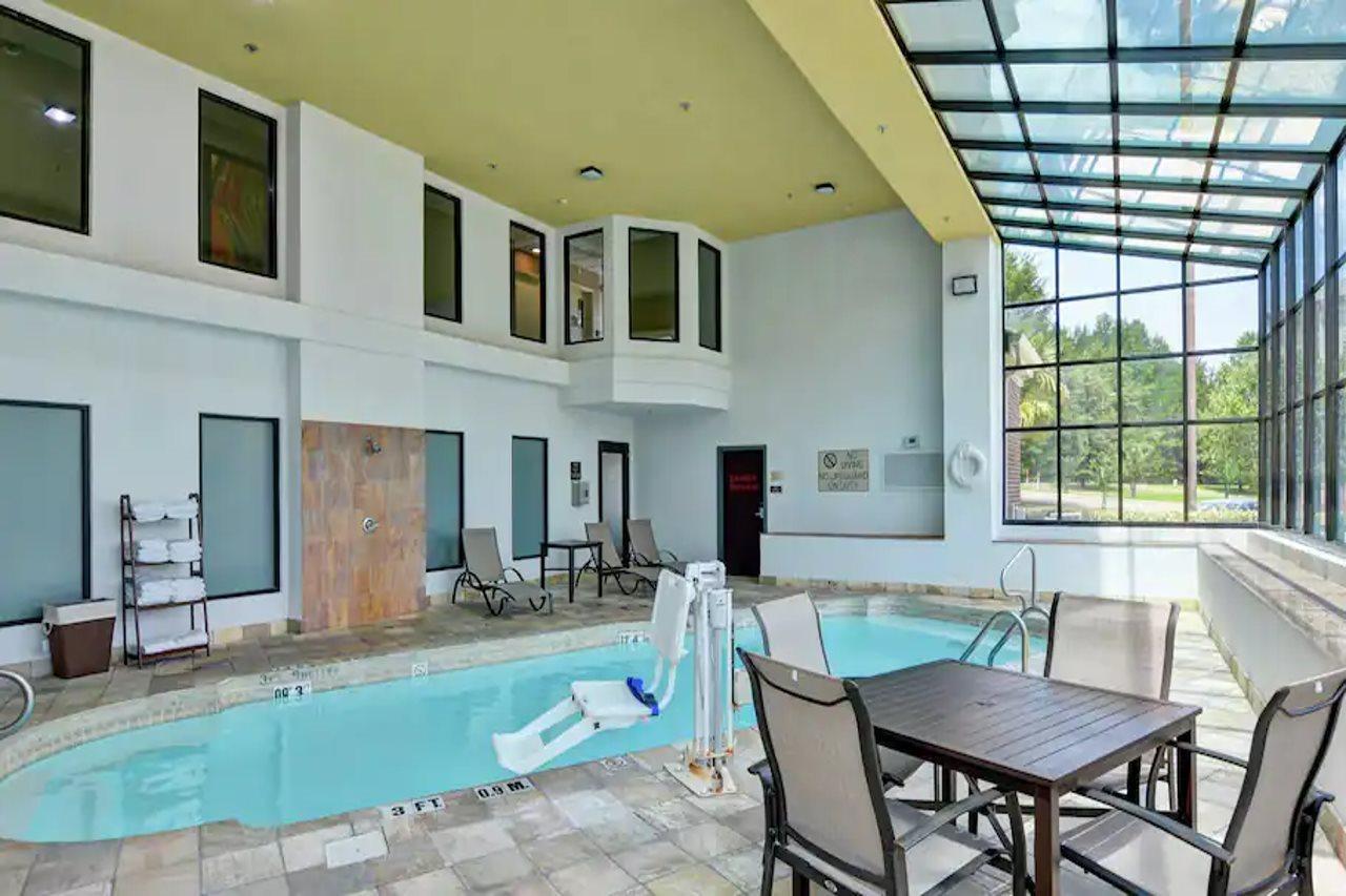 Doubletree By Hilton Hattiesburg, Ms Экстерьер фото